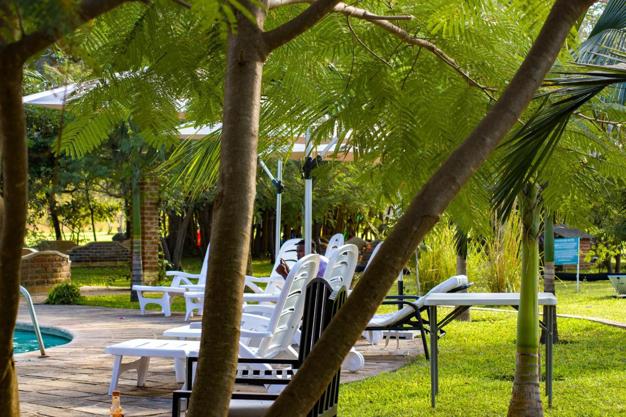 Eden Estates & Resort Lilongwe Exteriör bild