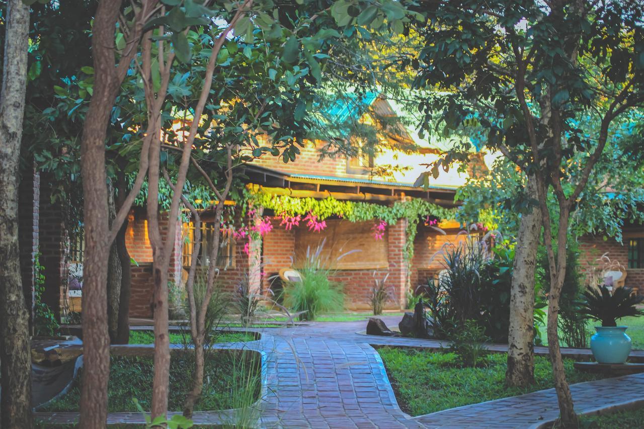 Eden Estates & Resort Lilongwe Exteriör bild